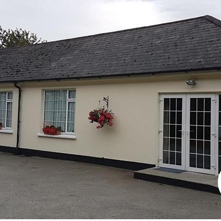 Mullaghbeag Lodge นาวัน ภายนอก รูปภาพ