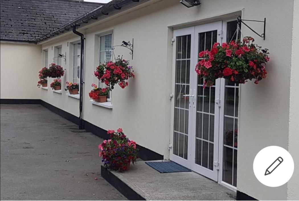 Mullaghbeag Lodge นาวัน ภายนอก รูปภาพ